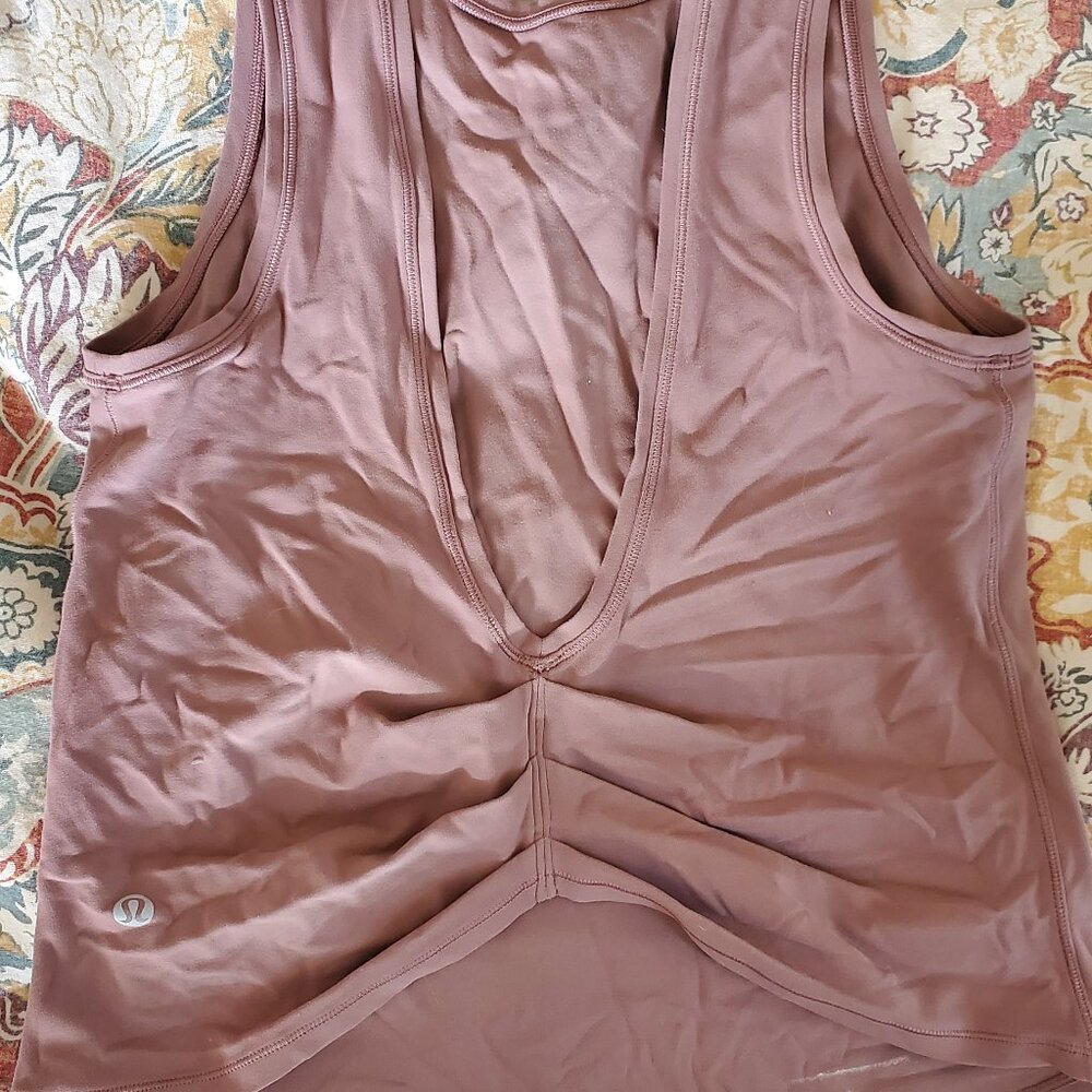 Lululemon athletic tank open back 6 8 small